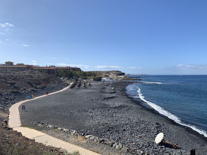 LA CALETA-6-clear-blue-skies