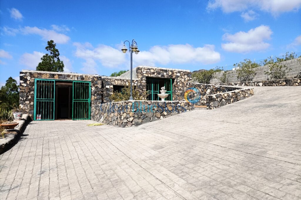Beautiful Finca with Two Dwellings Set on a Large Plot (nearly 6000m²)