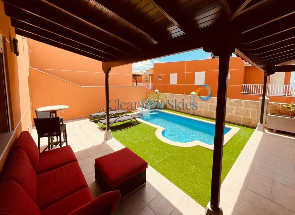 Super Semi-Detached Villa with Private Swimming Pool with Rental Potential