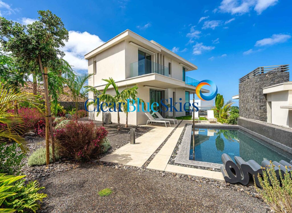 Stunning Three Bedroom Villa in Exclusive Location