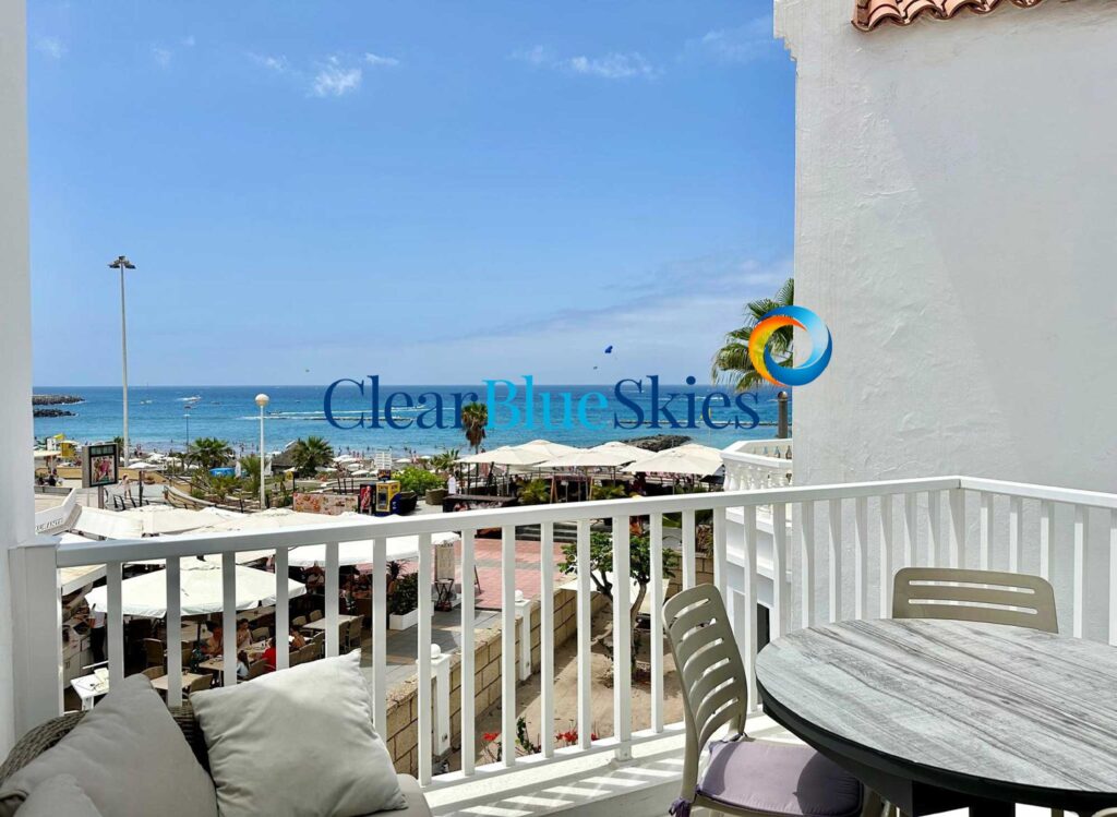 Beautiful Sea Front Apartment in a Desirable Complex