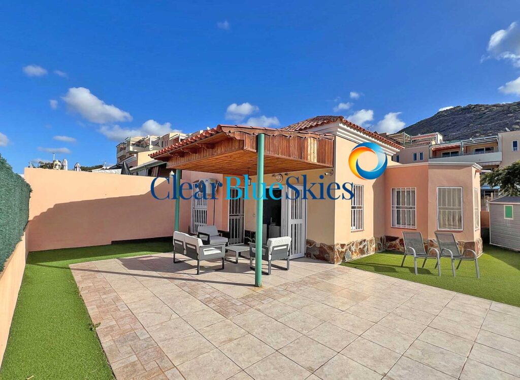 Unique Bungalow in Superb Complex in a Desirable Area