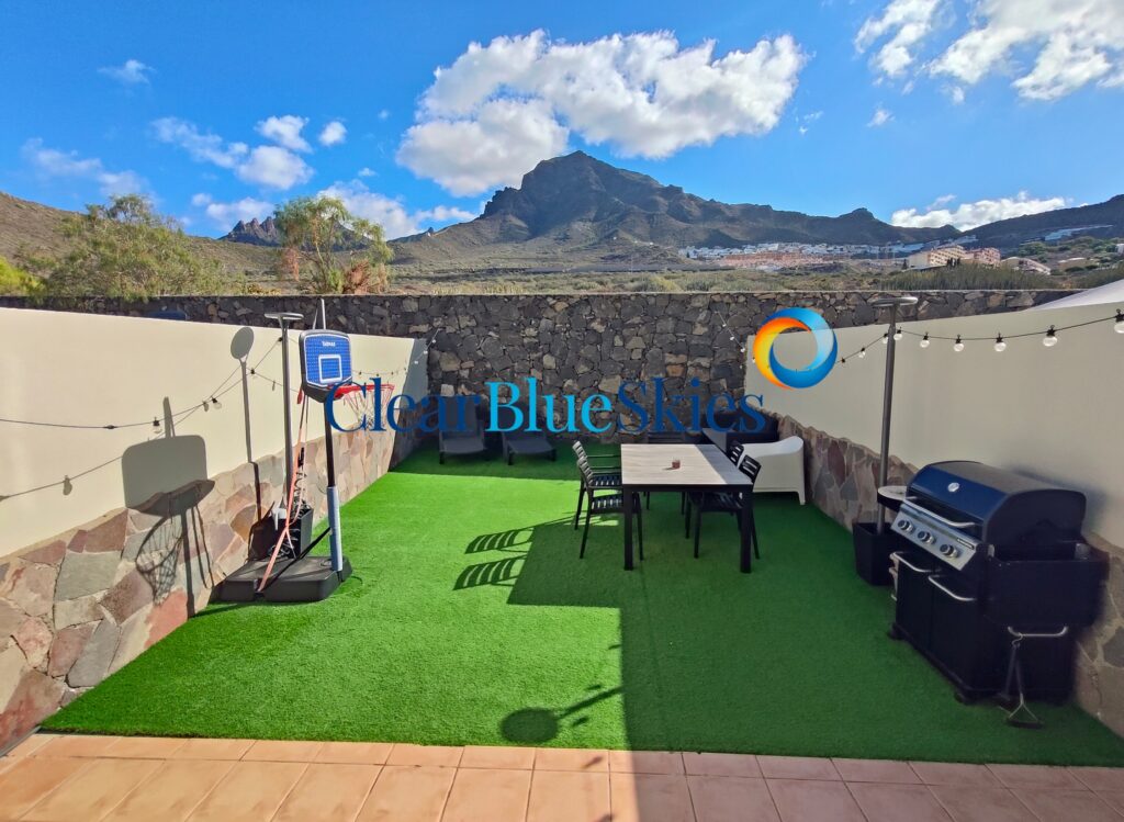 Delightful Four Bedroom Townhouse in a Sought After Area