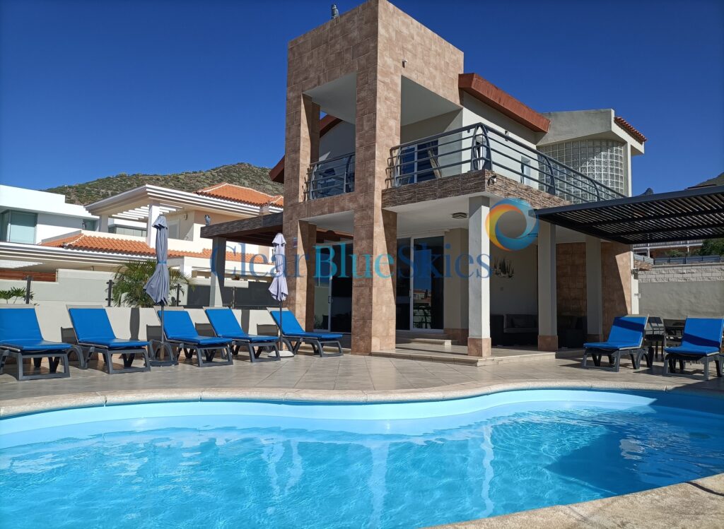 Fabulous Detached Four Bedroom Villa in Desirable Area