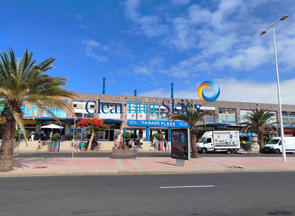 Fantastic Business Opportunity in a Well Established Commercial Center