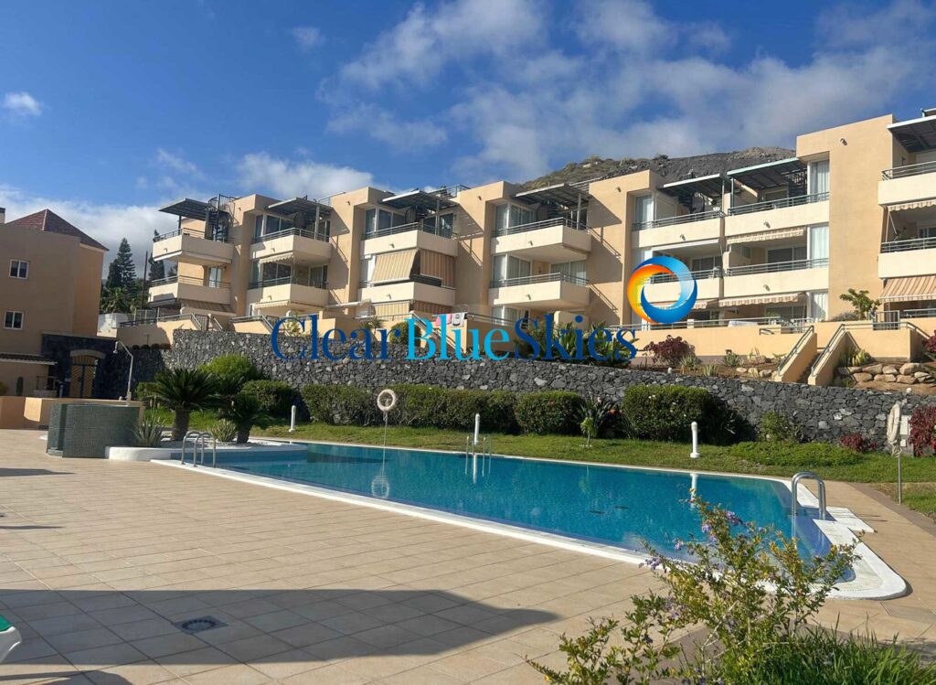 Excellent Two Bedroom Apartment with Sea Views in Popular Area
