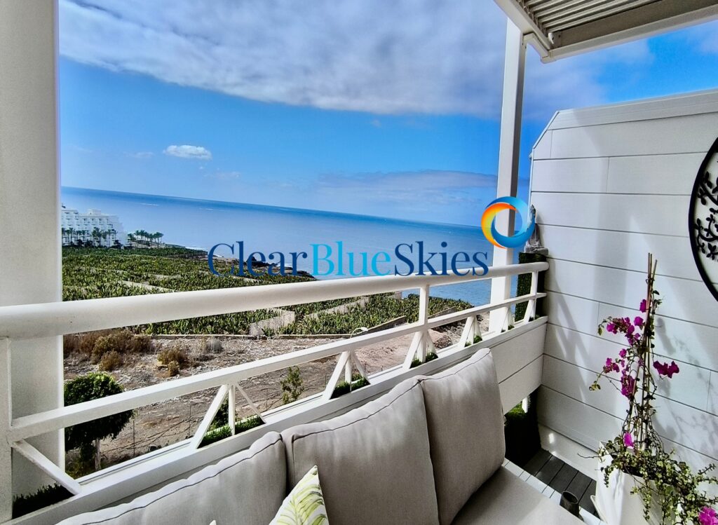 Fully Renovated Two bedroom Triplex Property Close to the Sea