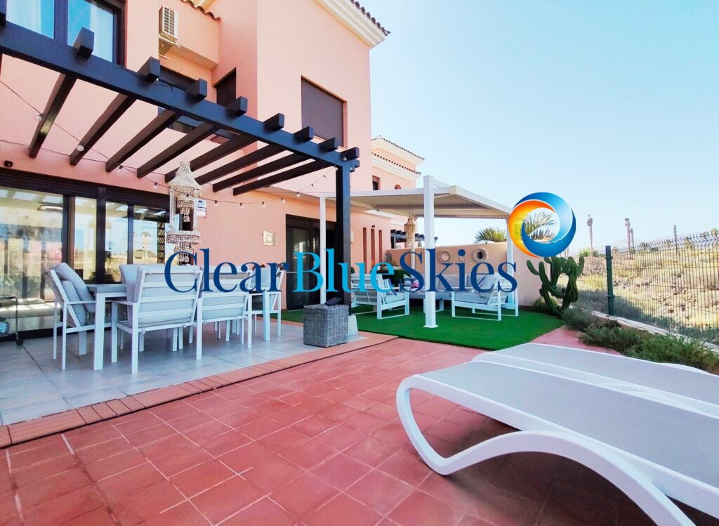 Beautiful Spacious Three Bed Townhouse in Golf Resort