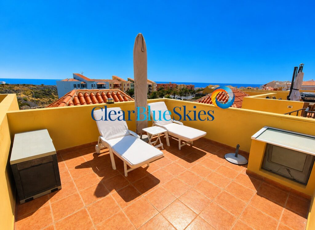 Elegant and Beautifully Appointed Townhouse with Guest Apartment