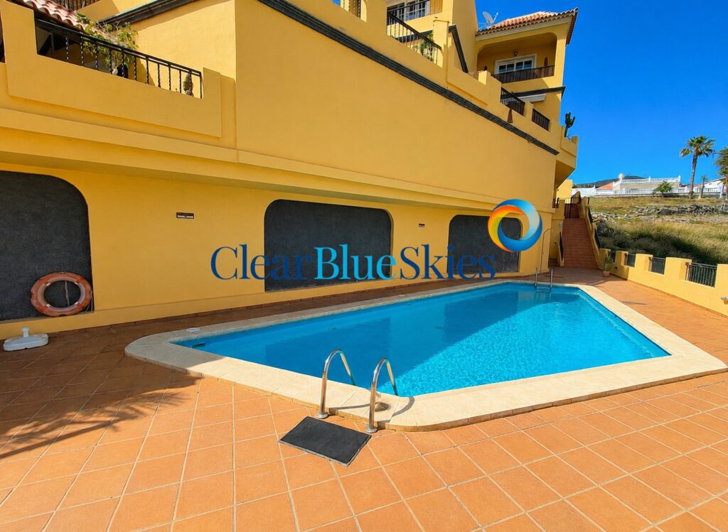 Elegant and Beautifully Appointed Townhouse with Guest Apartment