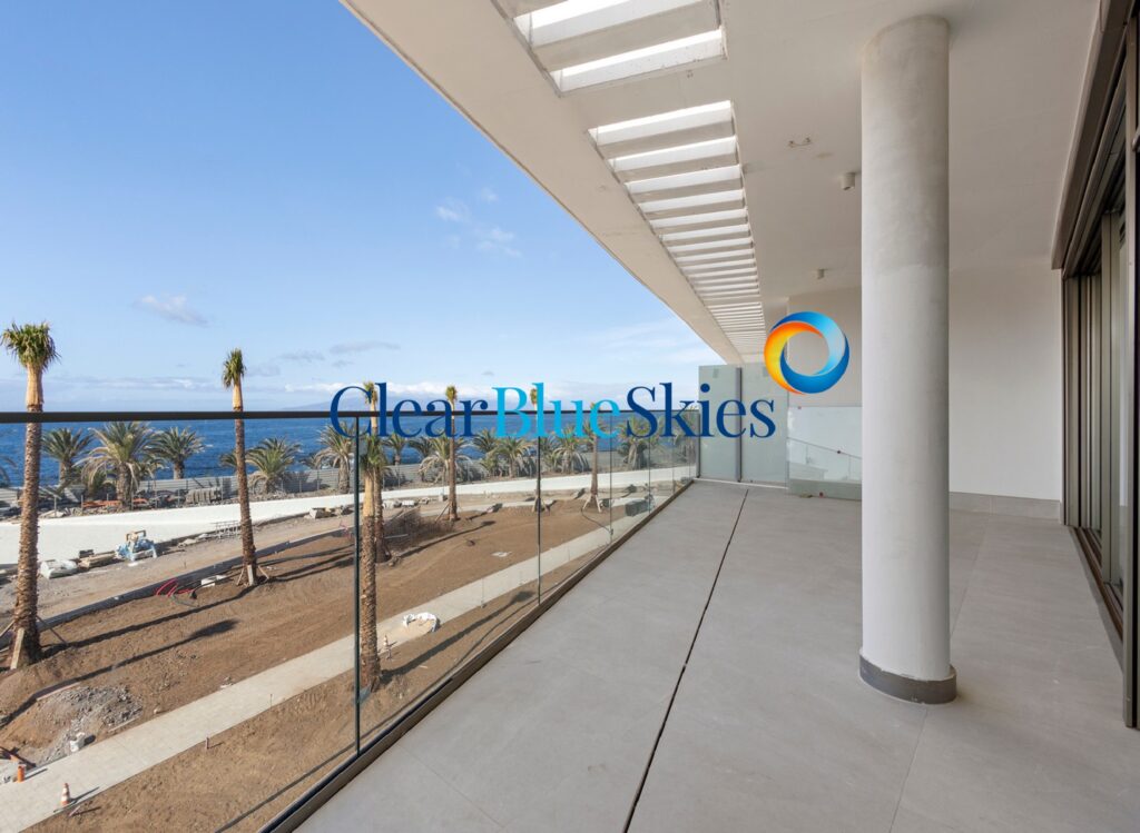 Brand New Luxury Front Line Penthouse Apartment