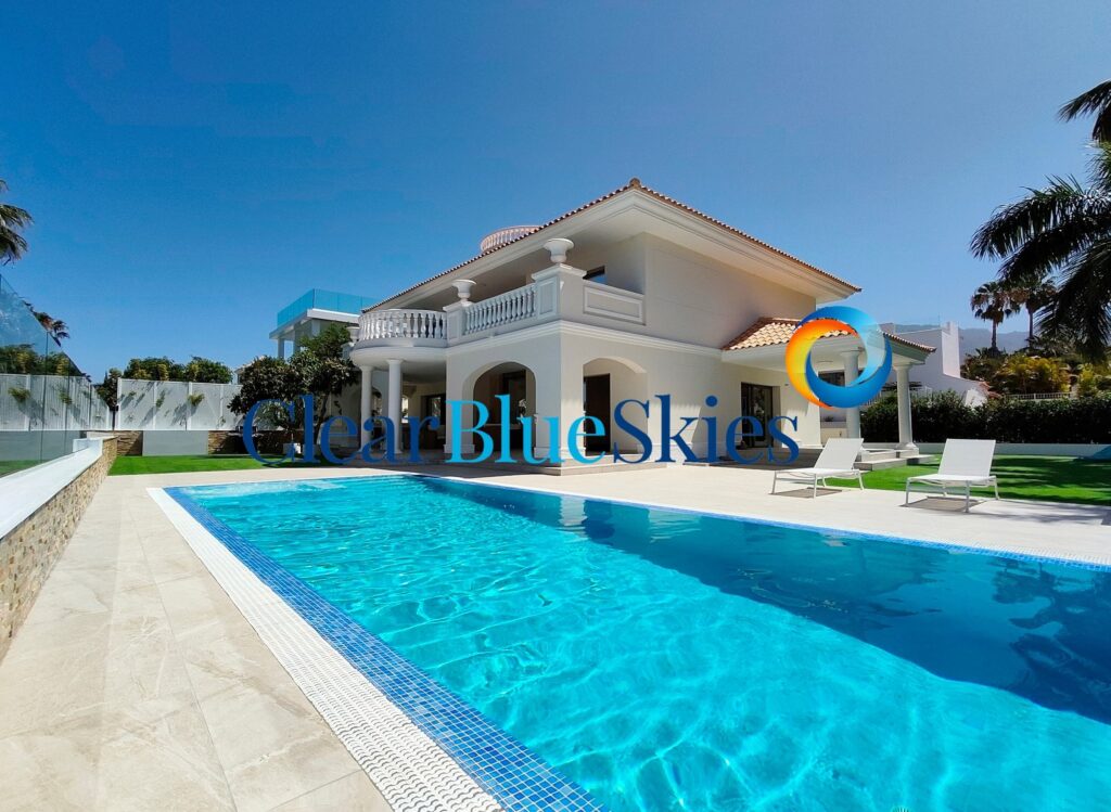 Incredible Villa with Heated Pool in a Desirable Location