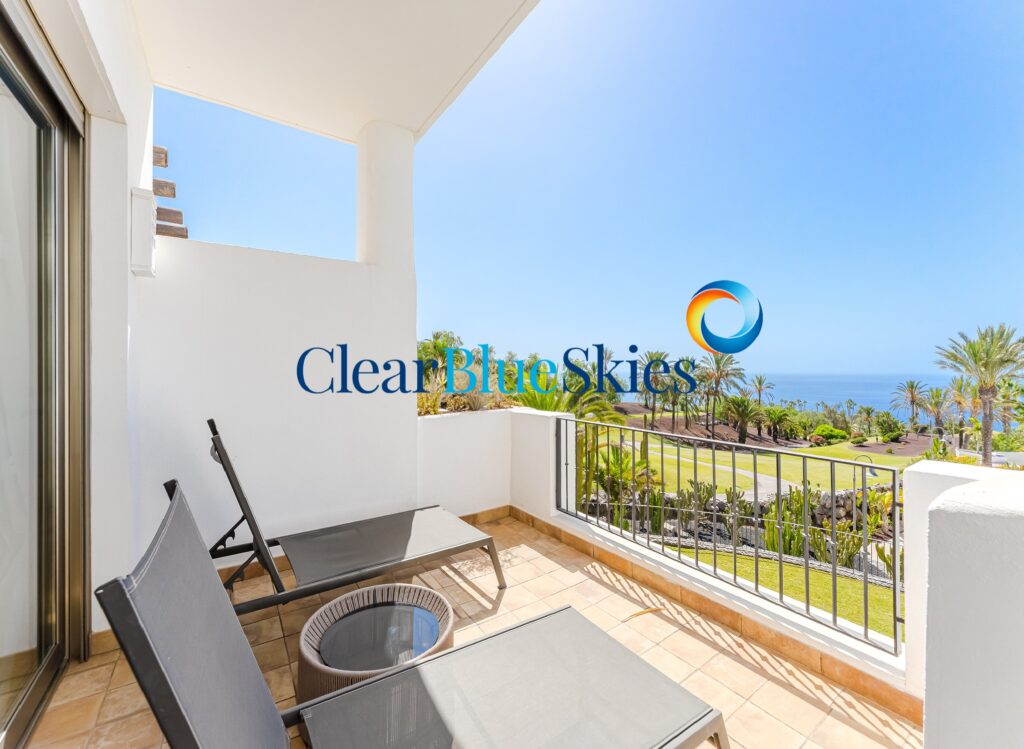 Fabulous Spacious Two Bedroom Apartment on an Exclusive Golf Resort